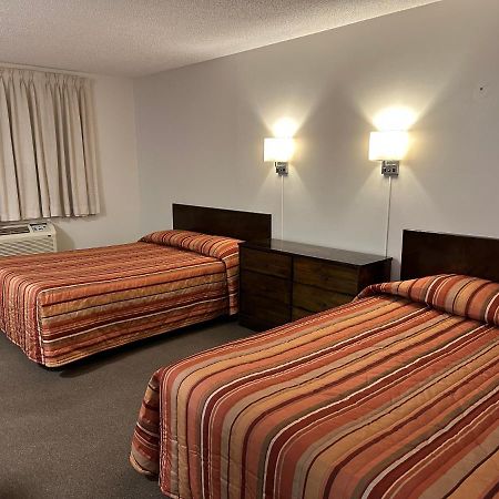 Yellow Quill Motel Portage la Prairie Dış mekan fotoğraf