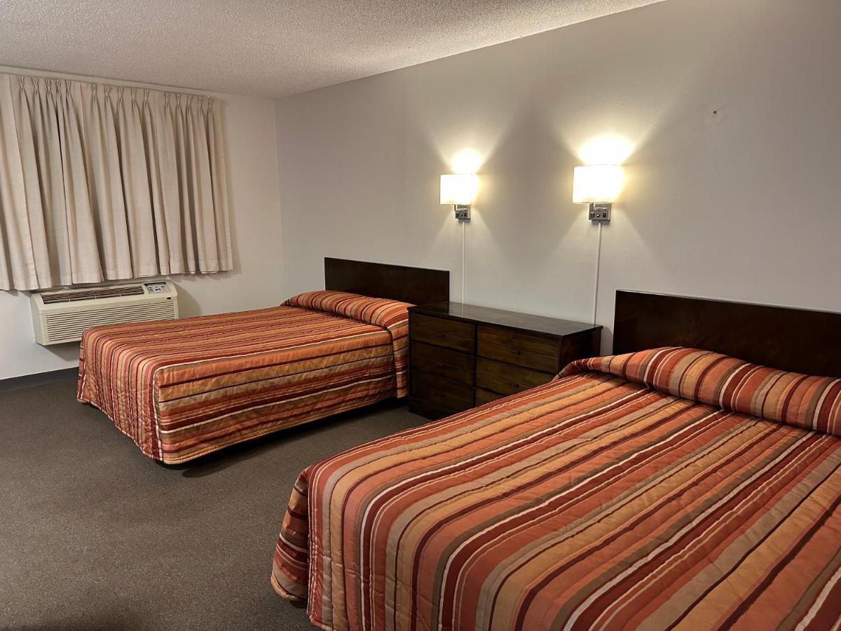 Yellow Quill Motel Portage la Prairie Dış mekan fotoğraf